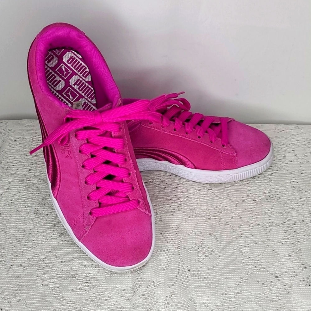 Puma lace up leather pink low top sneakers sz 5.5